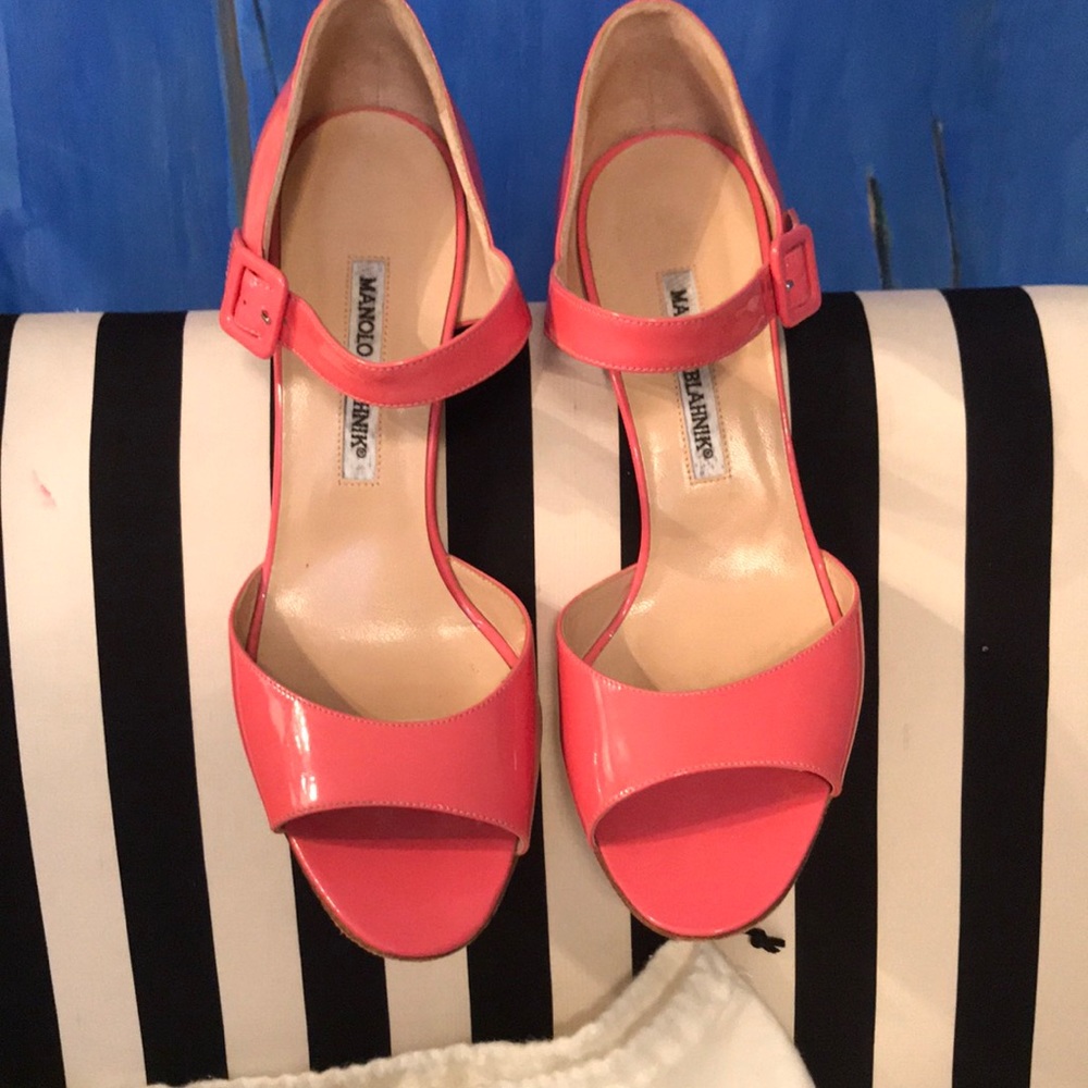 Manolo Blahnik salmon pink patent leather pumps